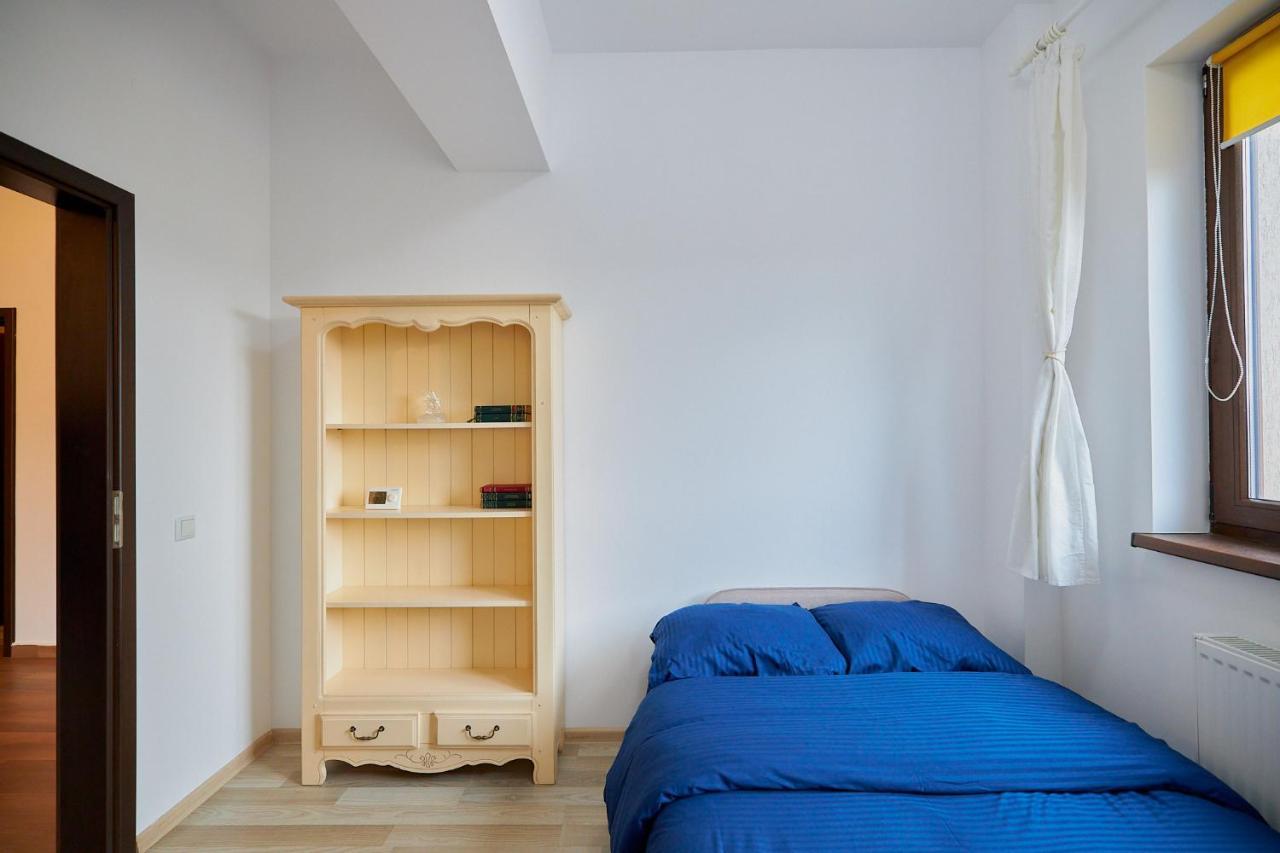 Apartment Cozy 3 Bedroom In Centre Of Mall *