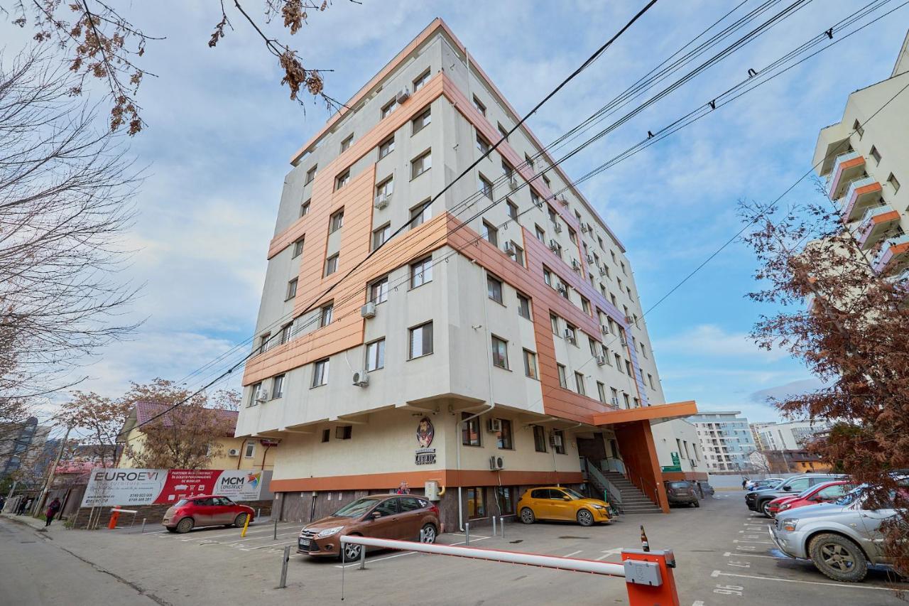 Cozy 3 Bedroom In Centre Of Mall Iasi